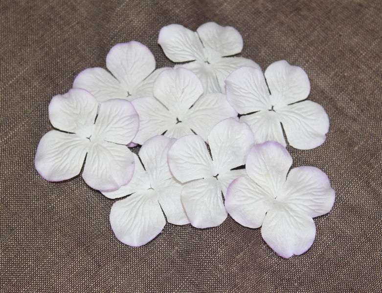 Цветы гортензии 50 мм бел. с лиловыми краями. (10 шт) SAA-321.1 в магазине Арт-Леди