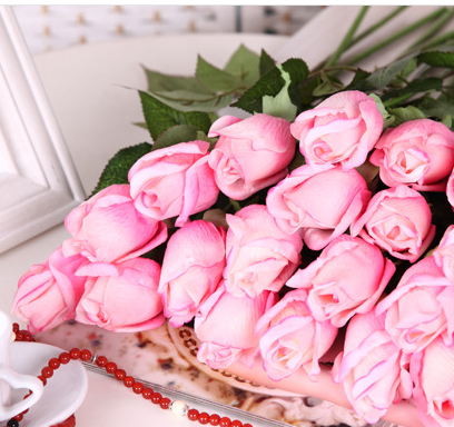 Роза полузакрытая бело-розовая/45 см 1 шт., 613909.2 в магазине Арт-Леди