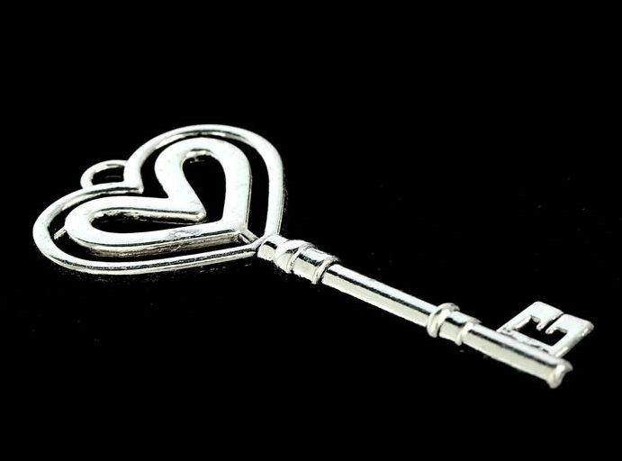Ключик от сердца, 8 см, 1409426 в магазине Арт-Леди