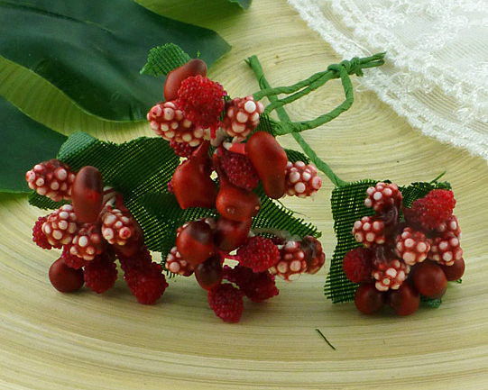 Веточки с ягодками красные, 3шт/уп., SAA-293 в магазине Арт-Леди