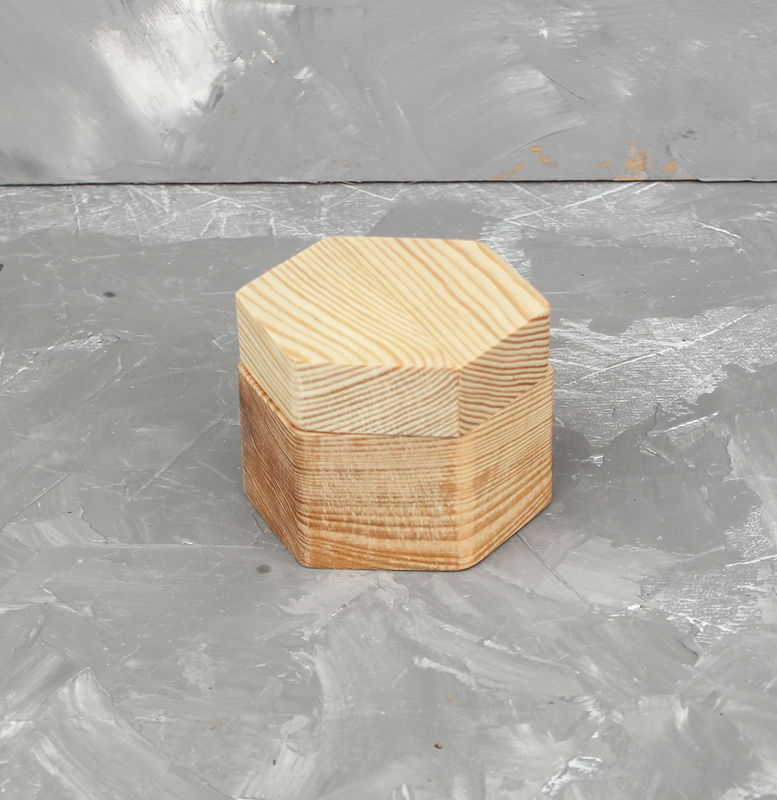 Заготовка шкатулка шестигранник ( массив сосны) 8*8*6 см, Ден-125 в магазине Арт-Леди