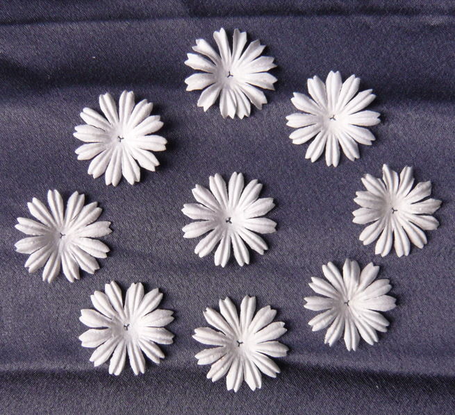 Цветочки белые 25 мм 10 шт./уп., SAA-179 в магазине Арт-Леди