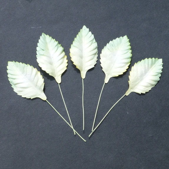 Листья зелен./белые 45 мм, 10 шт./уп., SAA-218 в магазине Арт-Леди