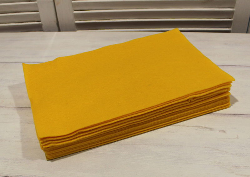 Фетр, размер 20х30, 1 мм, 100% полиэстер т-желтый, 1 шт, FLT-S1-640 в магазине Арт-Леди