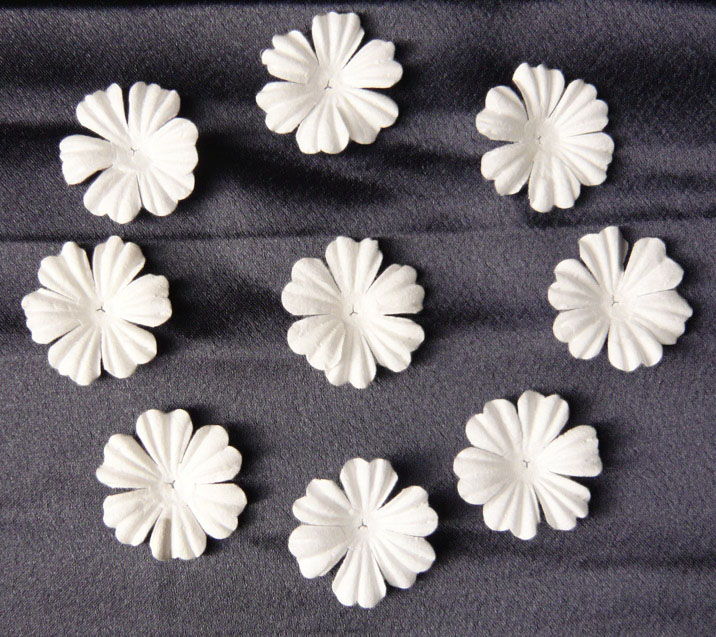 Цветочки для декора белые 30 мм 10 шт/уп.,  SAA-182 в магазине Арт-Леди